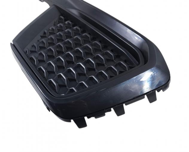 GRIGLIA PARAURTI ANTERIORE DESTRA AUDI A1 Sportback (GBA) 82A807682E Benzina 1000 (18) - Foto 14