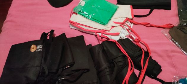 Gilet, parannanze,t shirt, cappelli NUOVI in stock - Foto 6