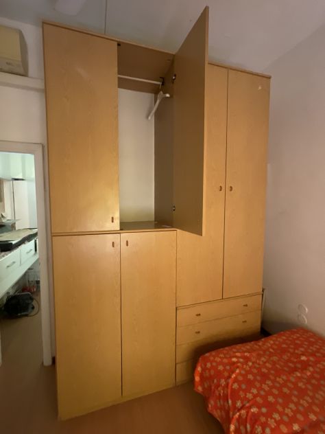 Armadio moderno in legno a parete - Foto 2