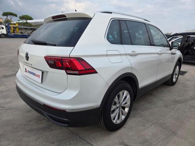 VOLKSWAGEN Tiguan 2.0 TDI 150 CV SCR DSG Life rif. 24159872 - Foto 5