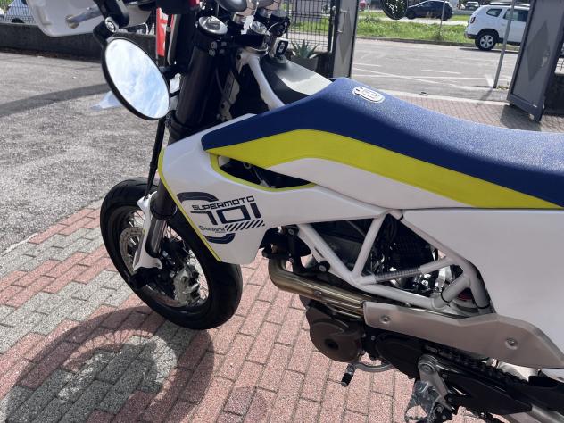 Husqvarna 701 Supermoto POCHI KM - Foto 10