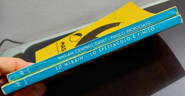 IL GIALLO MONDADORI, DOPO IL ROMANZO, N. 657 e 671 del 1961. - Foto 3