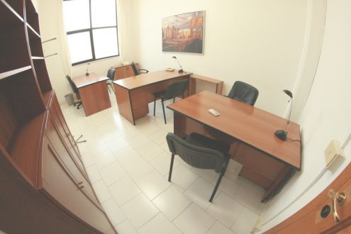 Ufficio attrezzato con posti auto euro 250 mese - Foto 2