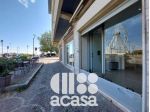 VENDESI NEGOZIO CON ANNESSO DEPOSITO