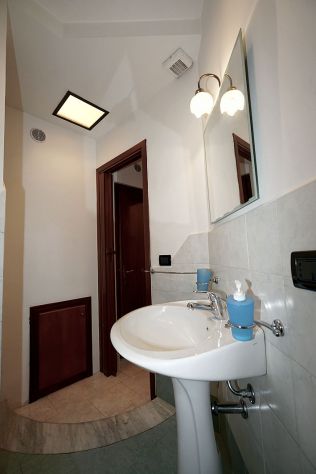 Bivano ristrutturato elegante climatizzato accessoriato - Foto 10