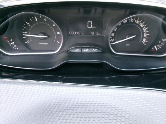 Peugeot 208 Allure PureTech 82cv - Foto 9