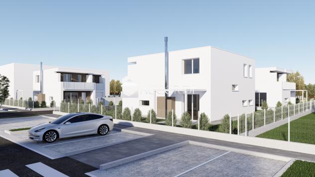 CASA INDIPENDENTE di 4 vani e di 200 mq (CARBONERA) rif. SM51A1 - Foto 2