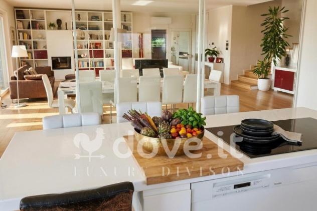 Villa di 380 m² con più di 5 locali e box auto in vendita a Colverde - Foto 6