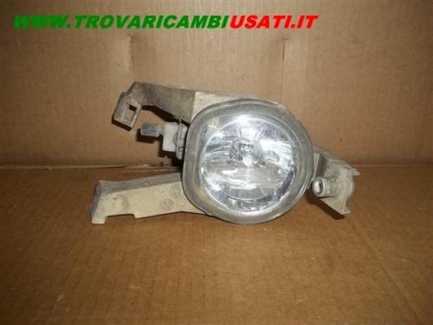PROIETTORE FENDINEBBIA D. LANCIA Y (SU/TA)  Parti elettriche  Fanaleria  Fendinebbia dx. LANCIA - Y - 01-01-1996 - 01-04-2004