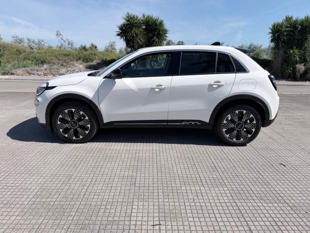 Fiat 600 Hybrid 110 CV DCT MHEV La Prima - Foto 8