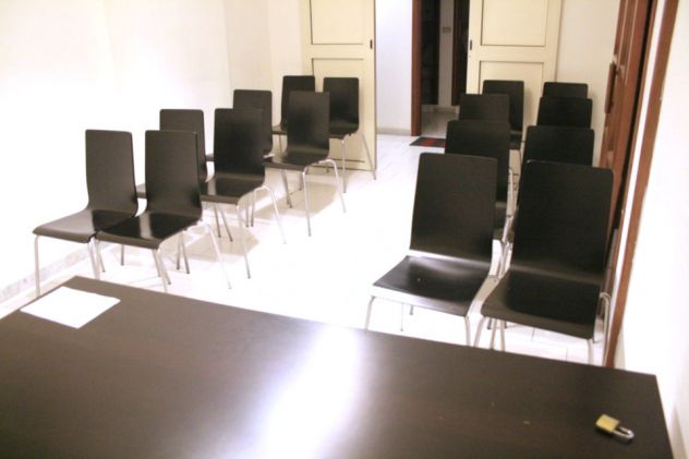 Ufficio tecnologico con sala riunioni parcheggi - Foto 10