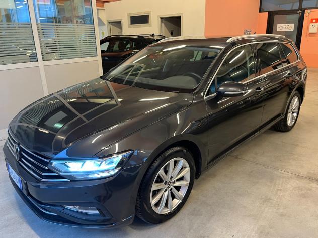 Volkswagen Passat Variant 2.0 TDI SCR EVO DSG - Foto 8