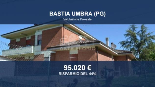 Immobile in asta di 155 m² con più di 5 locali e box auto in vendita a Bastia Umbra