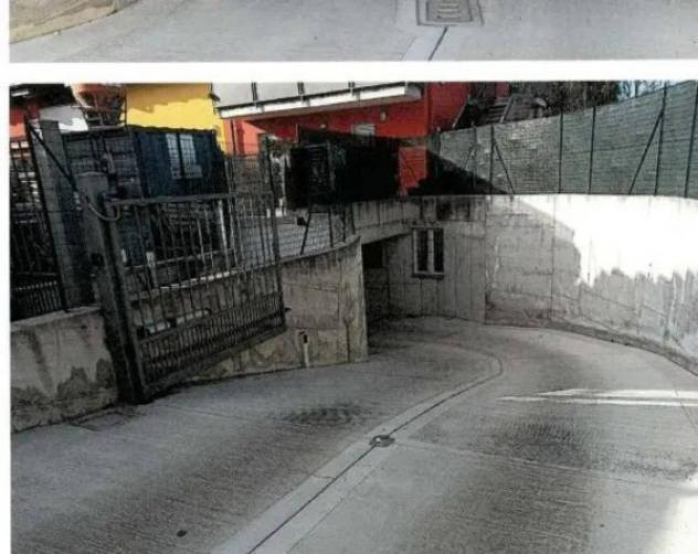 Immobile in asta di 244 m², box auto doppio in vendita a Faloppio - Foto 9