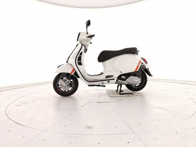 Vespa AMG GT VESPA GTS SUPERSPORT 125 HPE E5+ BIANCO - Foto 2