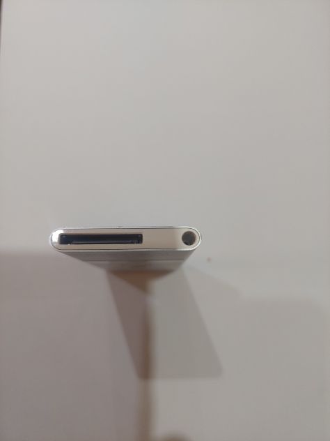 Vendo Ipod Apple 2GB usato con accessori - Foto 2