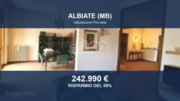 Immobile in asta di 312 m², box auto doppio in vendita a Albiate
