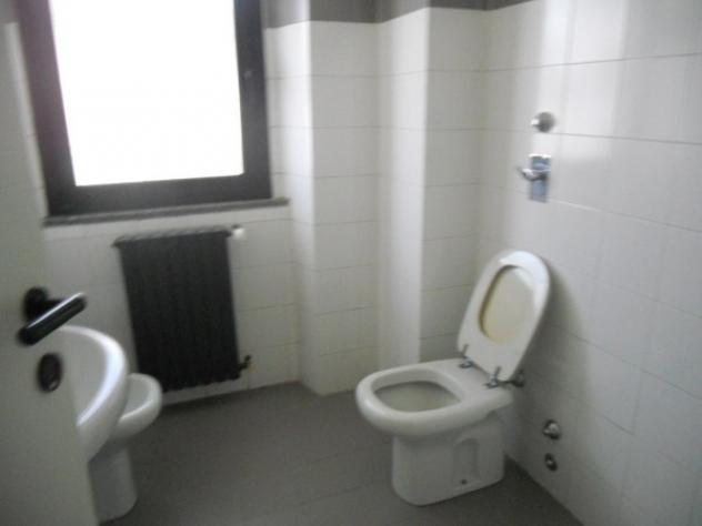 Immobile di 425 m² con 4 locali in affitto a Rho - Foto 10