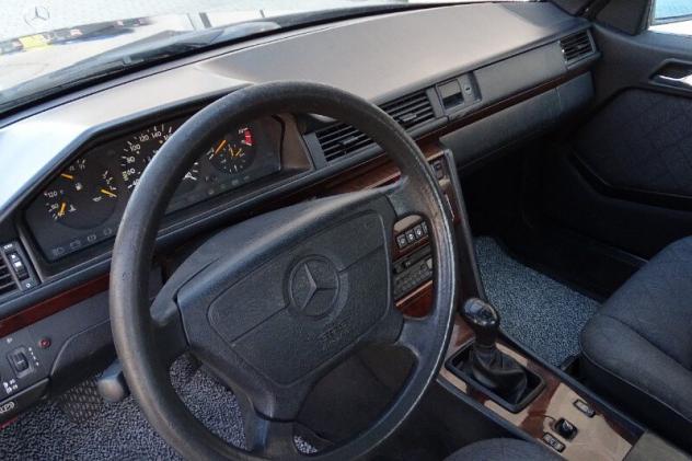 Mercedes-Benz Serie 200-320 200 CE-16 cat Coupé - Foto 7