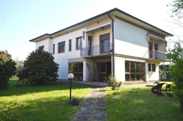 Villa in vendita a San Concordio Contrada - Lucca 360 mq Rif: 1320127