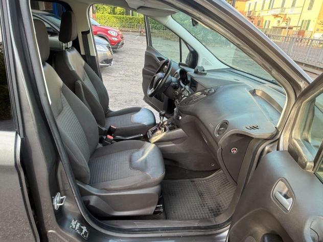 FORD - Tourneo Courier - 1.5 TDCI 100 CV Plus GANCIO TRAINO - Foto 6