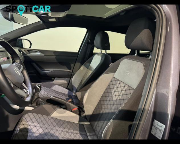 Volkswagen Taigo 1.0 tsi R-Line 115cv - Foto 10