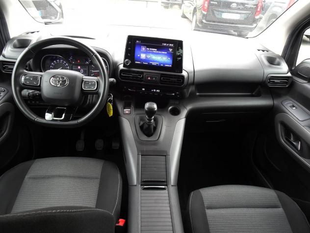 Toyota Proace City Verso 1.5D 130 CV S&S Short D Executive - Foto 10