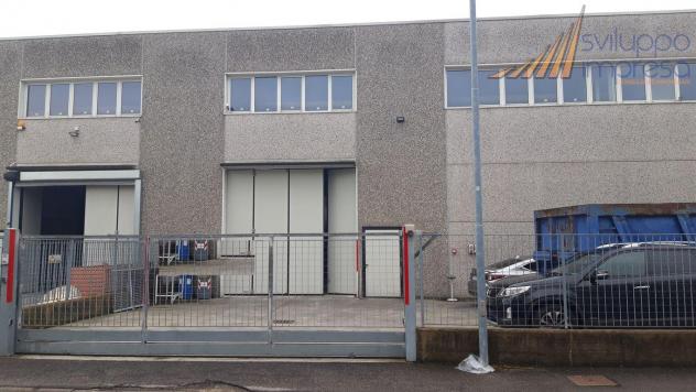 CAPANNONE DI RECENTE COSTRUZIONE IN VENDITA A CAMBIAGO - Foto 4
