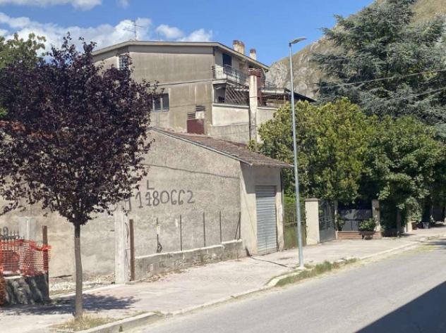 Immobile in asta di 247 m², box auto in vendita a Trasacco - Foto 3