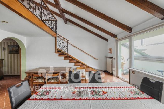 Casa indipendente di 285 m² con più di 5 locali in vendita a Varese - Foto 3