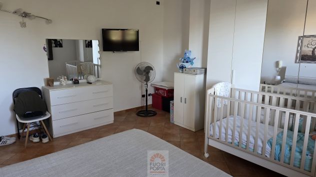 CASA SEMINDIPENDENTE AL PIANO PRIMO - Foto 4