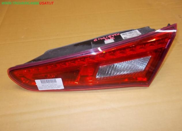 FANALE POST. PARTE INT. D. ALFA ROMEO GIULIETTA (940-X7/5Y/6Q)  Parti elettriche  Fanaleria  Fanali  Fanale post. sx. ALFA ROMEO - GIULIETTA - 01-03-2