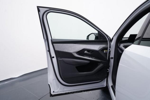 PEUGEOT 3008 1.2 Hybrid 145cv e-DCS6 GT rif. 24140272 - Foto 9