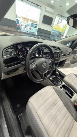 Volkswagen Touran 2.0 TDI 150 CV SCR DSG Executive BlueMotion Tech. - Foto 10