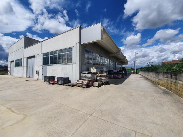 Capannone industriale in vendita a Larciano 1600 mq Rif: 1133551