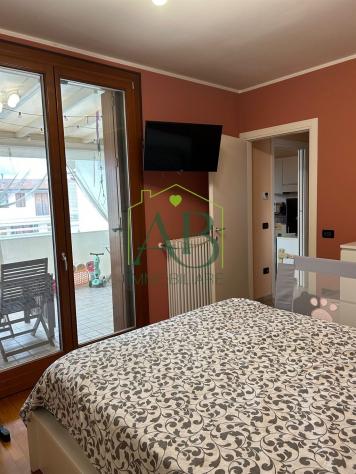 Trilocale con terrazzo a livello - Foto 10