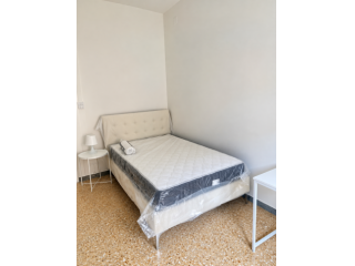 Stanza in appartamento in affitto a Bologna