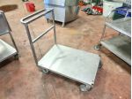 carrello a piattaforma per attrezzatura usato
