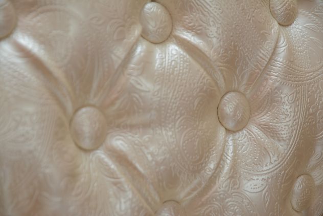 Poltroncina in Legno Massello Stile Classico - Foto 4