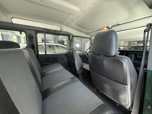 Land Rover Defender Defender 110 2.5 td5 SE SW | 9 POSTI AUTOVETTURA - Foto 10