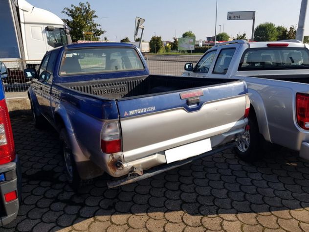 Mitsubishi L200 2.5 TDI 4WD 115CV Cabina Singola - Foto 3