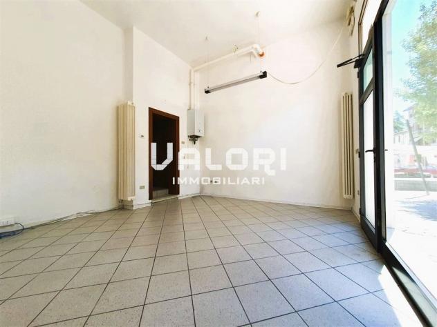 UFFICIO CON INGRESSO INDIPENDENTE E VETRINA - Foto 2