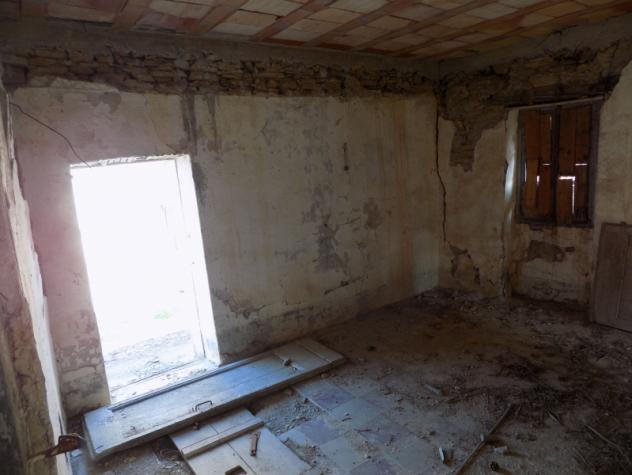 VENDESI A CARTARI CASA INDIPENDENTE SU DUE PIANI IN CENTRO PAESE DA RISTRUTTURARE - Foto 6