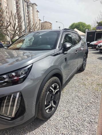 Peugeot 2008 Hybrid 145 e-DCS6 GT Exclusive - Foto 2