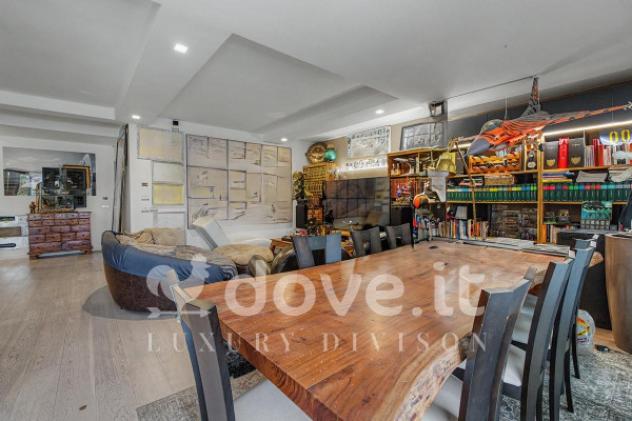 Casa indipendente di 278 m² con più di 5 locali e box auto in vendita a Bergamo - Foto 2