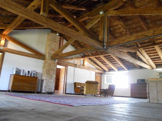 Rustico / Casale di 900 m² con più di 5 locali e box auto doppio in vendita a Mirano - Foto 7