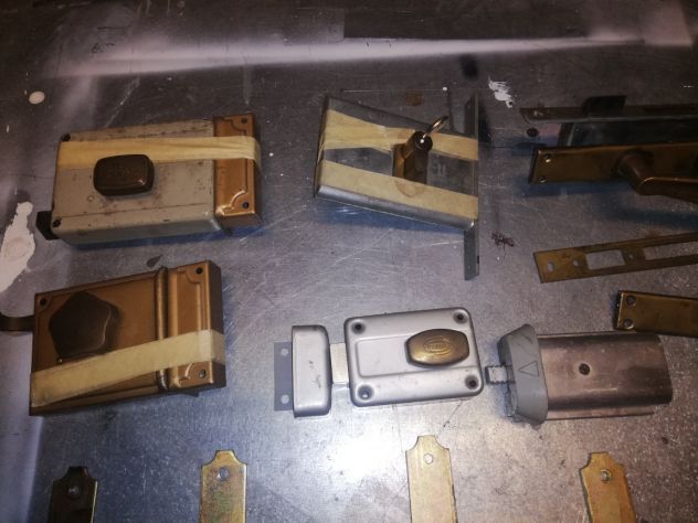 cerniere e serrature per porte - Foto 2