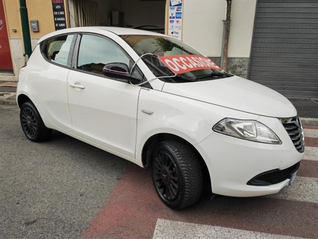 LANCIA YPSILON 0.9 ECOCHIC GOLD CV84 KW62 - Foto 3