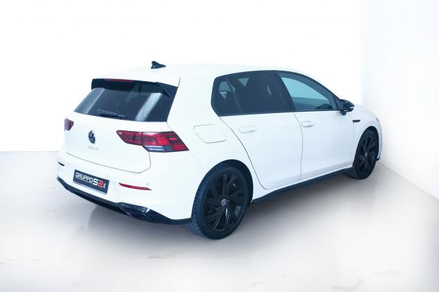Volkswagen Golf 1.5 eTSI EVO ACT 130 cv R-Line DSG / "Black Style" - Fari IQ.Light - LED Performance - Sedili riscaldabili - Sedili sportivi R-line - Foto 4