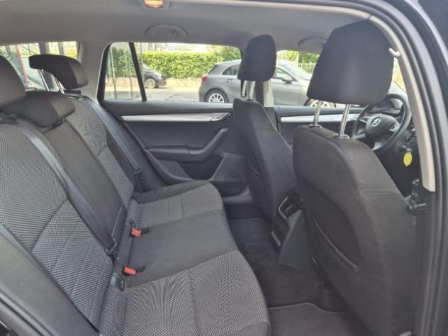 SKODA Octavia 1.6 TDI CR 105 CV Wagon Ambition rif. 23827079 - Foto 8